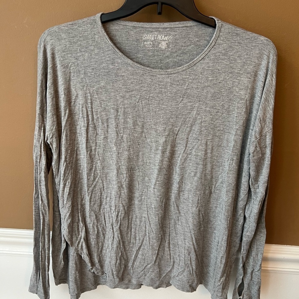 Sweet Romeo Gray Women's Long Sleeve Top Size Large